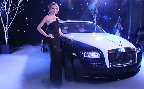 Rolls-Royce Wraith có camera quan sát 360 độ xung quanh xe