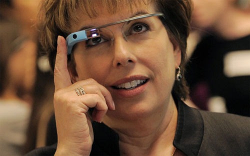 Google Glass dừng bán vì sở hữu tính năng camera quan sát trực tuyến