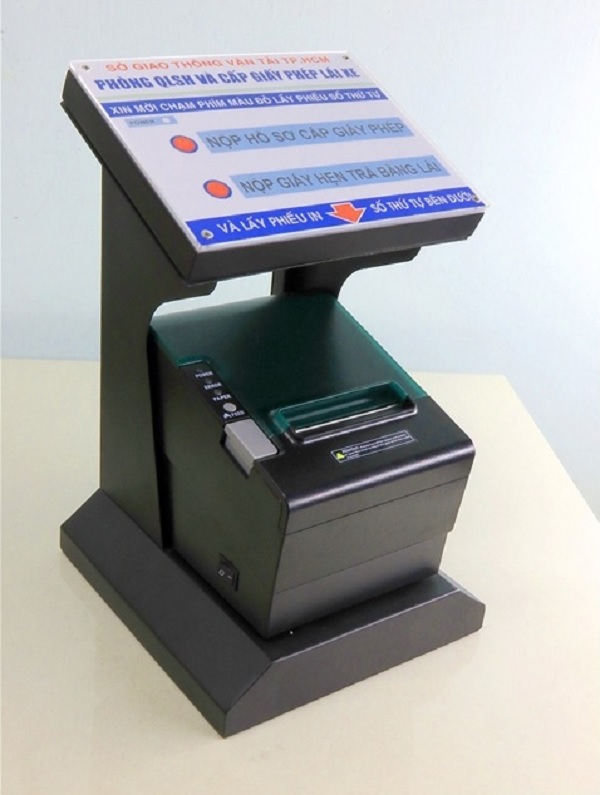 Máy lấy số thứ tự trong hệ thống xếp hàng điện tử