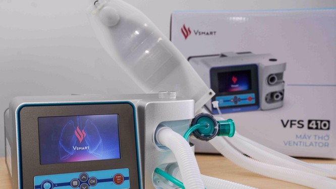 Hai mẫu máy thở điều trị Covid-19 đã được VinGroup sản xuất xong